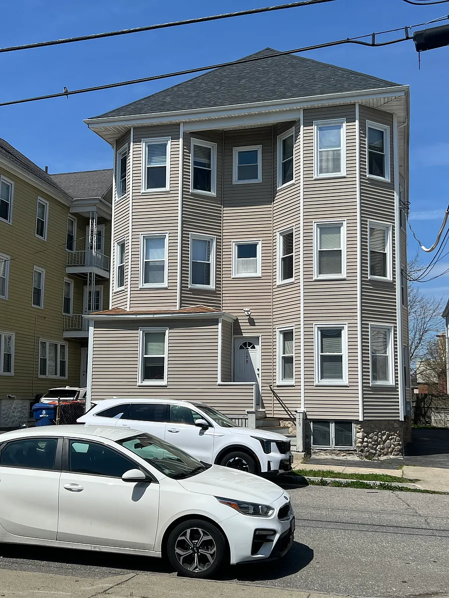 Building Photo - 179 Eugenia St