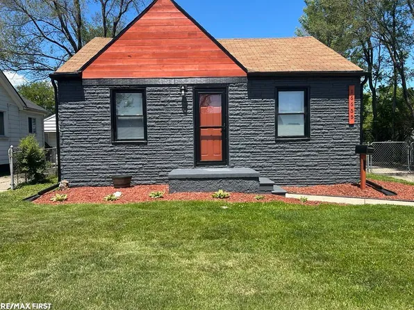 16655 Roberts St, Roseville, MI 48066