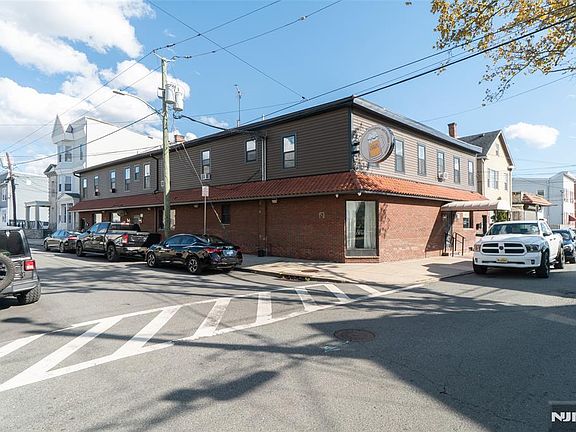 2nd image of 72-74 Elm Rd