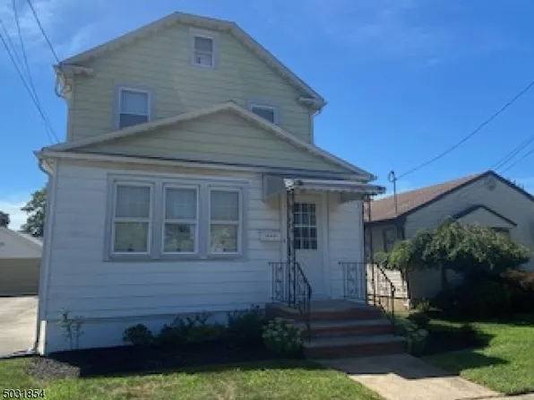 1141 Knopf St, Manville, NJ 08835