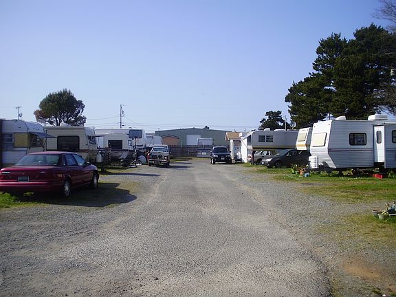 3rd image of 1253 Northcrest Dr