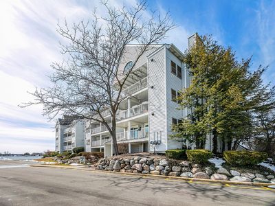3565 Port Cove Dr APT 76, Waterford, MI, 48328