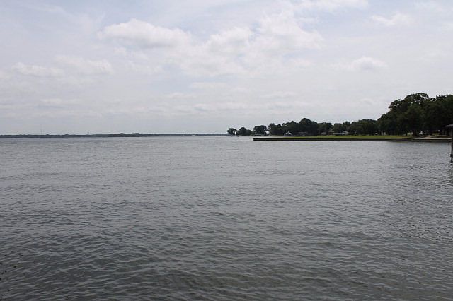 1st image of 2601 Driftwood Dr