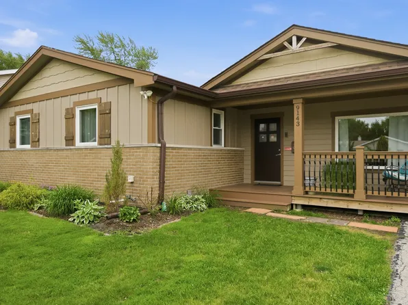 9143 W 92nd St, Hickory Hills, IL 60457