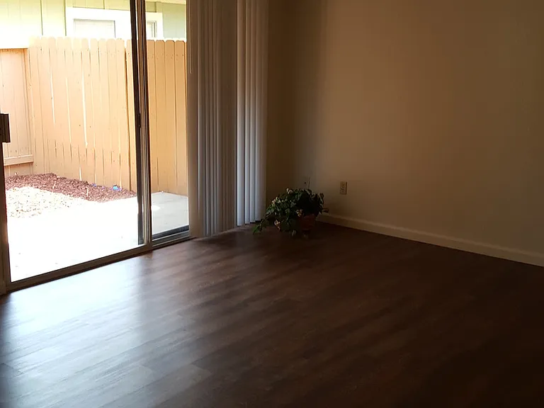 1050 Minnewawa Ave — Photo 19