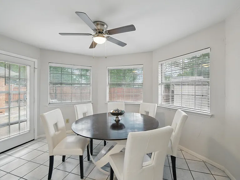 2432 Covington Dr — Photo 39