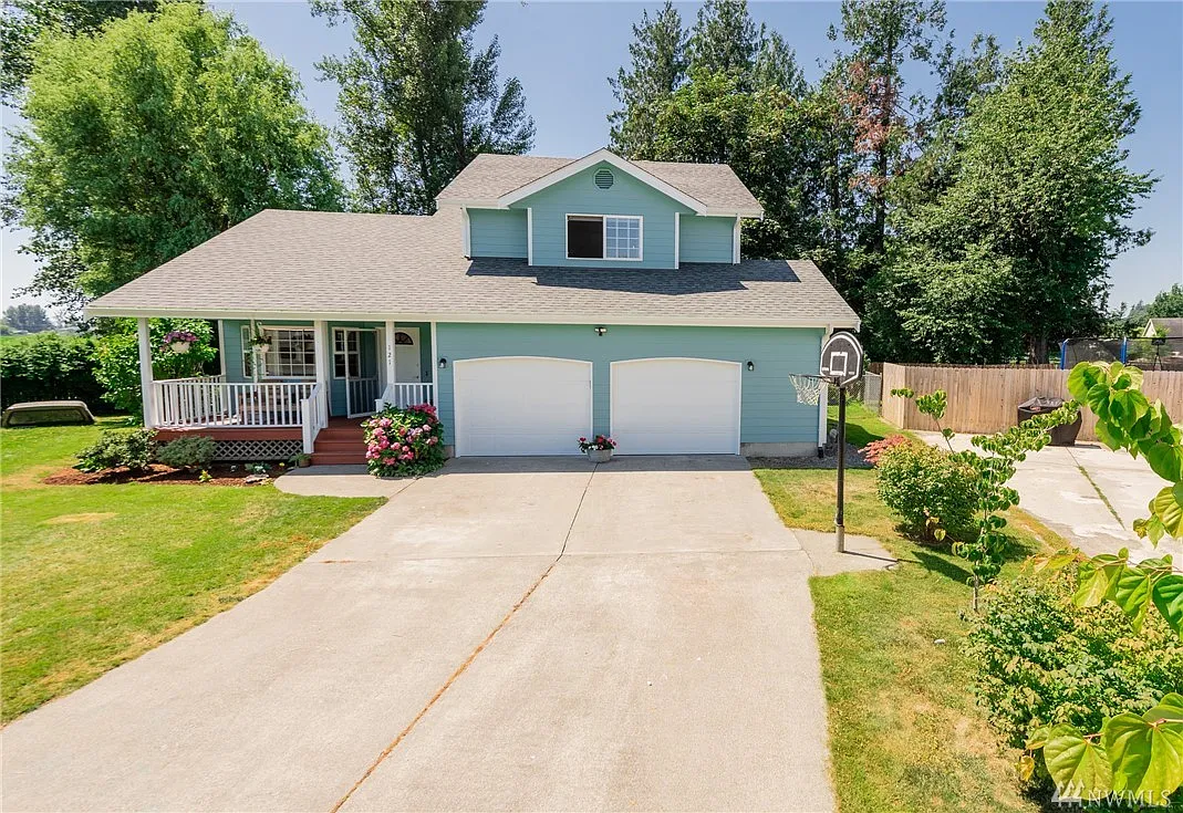 121 Jefferson Ct photo 1