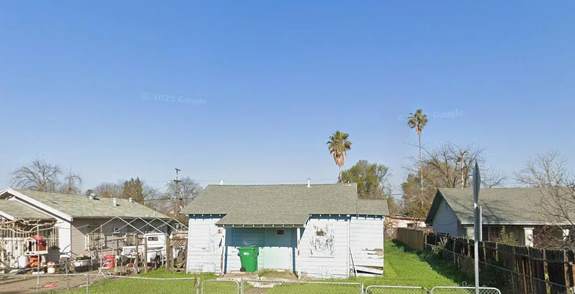 2355 E Sonora St photo 1