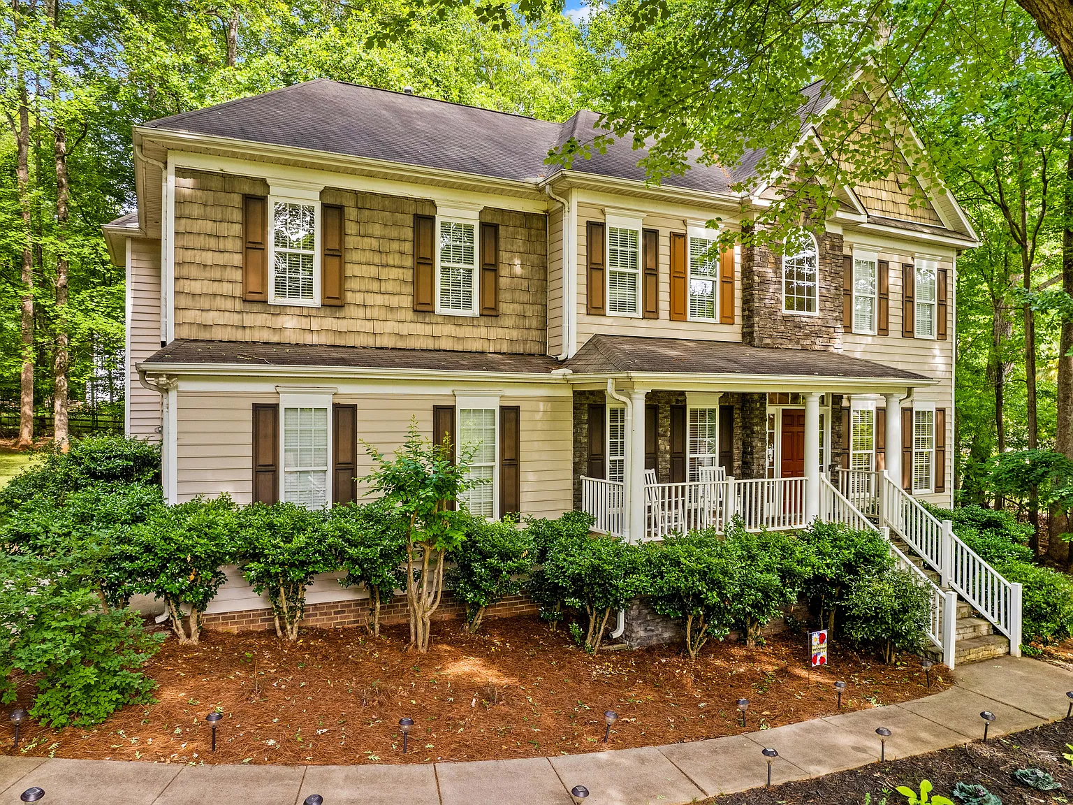5 bed, 3297 sqft, $3,750 — Photo 1