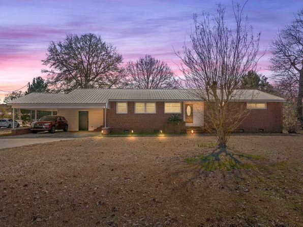 3813 W Marion St., Mullins, SC 29574