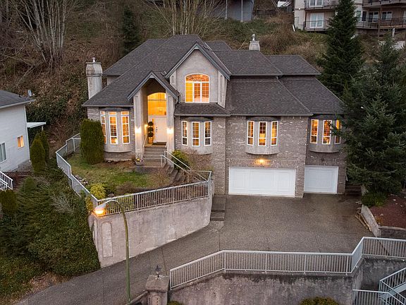 2nd image of 2780 Saint Moritz Way