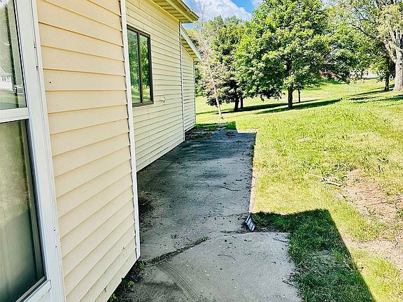 5th image of 200 South St