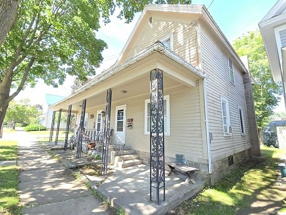 3rd image of 802-804 Caroline St
