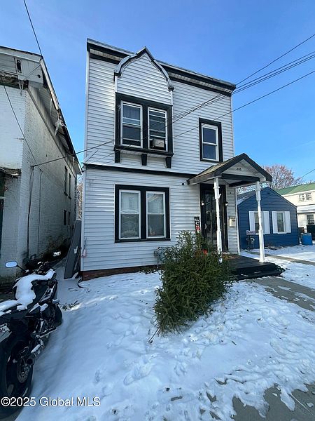 2nd image of 795 3rd Avenue