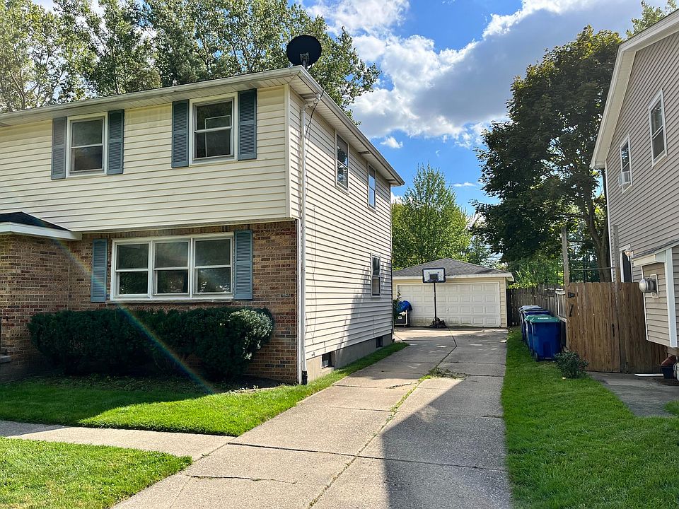 2nd image of 35 Glenhaven Dr