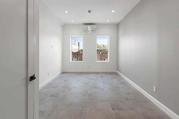 Rented by Artur Gutman, LREB | media 4