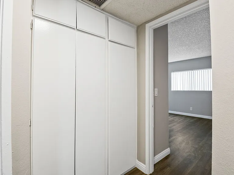 Mountain View Apartments — Photo 5