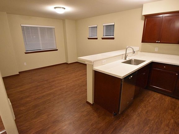 5th image of 12800 17th St NE