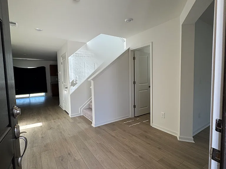 1020 Cunningham Farm Dr — Photo 5