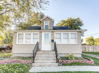 132 W 2nd St, Hartford, IL 62048