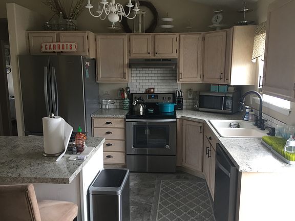 4th image of 680 W Bellflower Ln