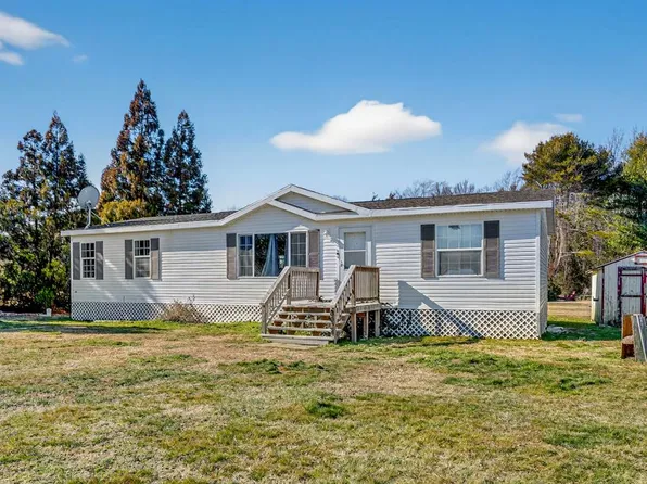 8024 Hickman Farm Rd, Wallops Island, VA 23337
