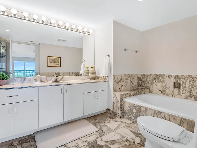 4301 N Ocean Blvd #1002 — Photo 22