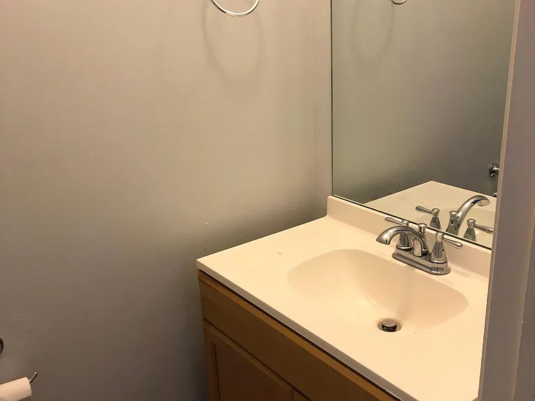 209 E Wilson St #75 — Photo 5