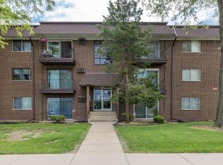 245 Mill Rd #11-C, Addison, IL 60101