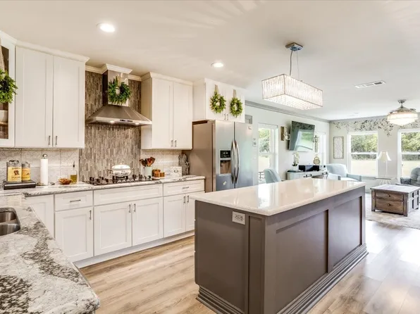 521 Bakers Branch Rd, Waxahachie, TX 75167