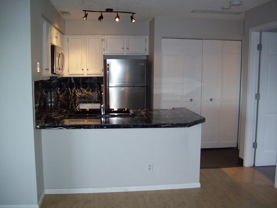LUX kitchen