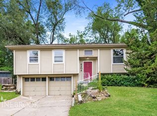 8204 Harris Ct, Raytown, MO 64138