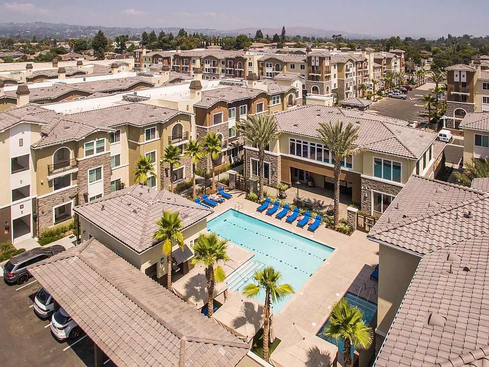 Centrally located in La Habra with close proximity to Brea, Fullerton, and Anaheim.