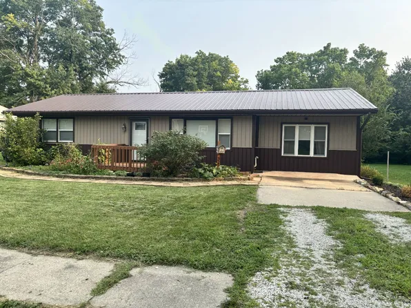 325 W 3rd St, Lamoni, IA 50140