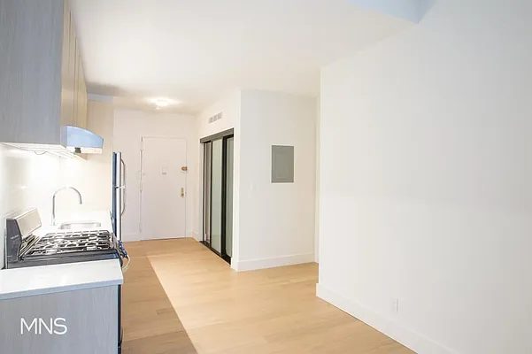 Rented by MNS Marketing | media 12