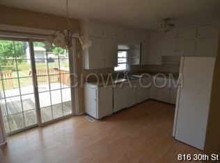 816 30th St NE, Cedar Rapids, IA 52402