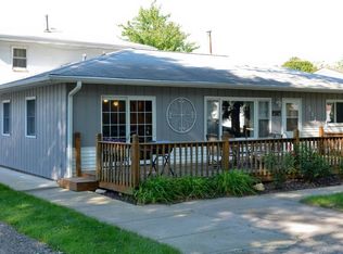 511 13th Ave #A, Silvis, IL 61282