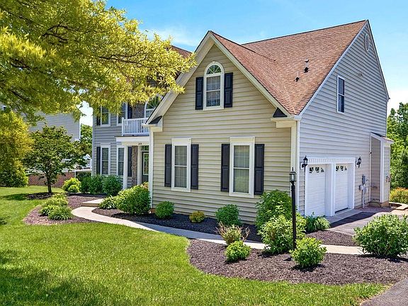 2nd image of 208 Claybrook Dr