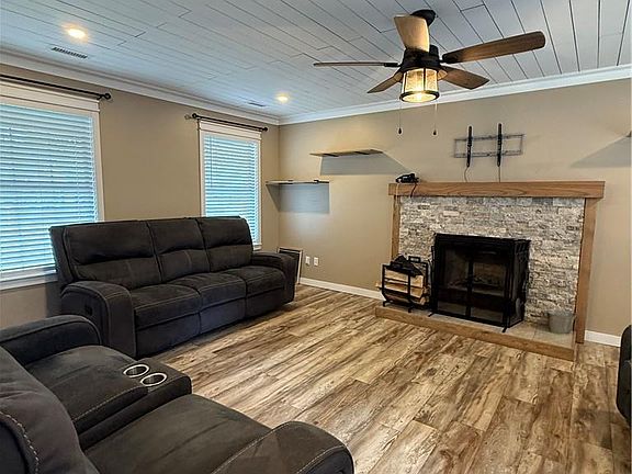 5th image of 513 Sydenham Blvd
