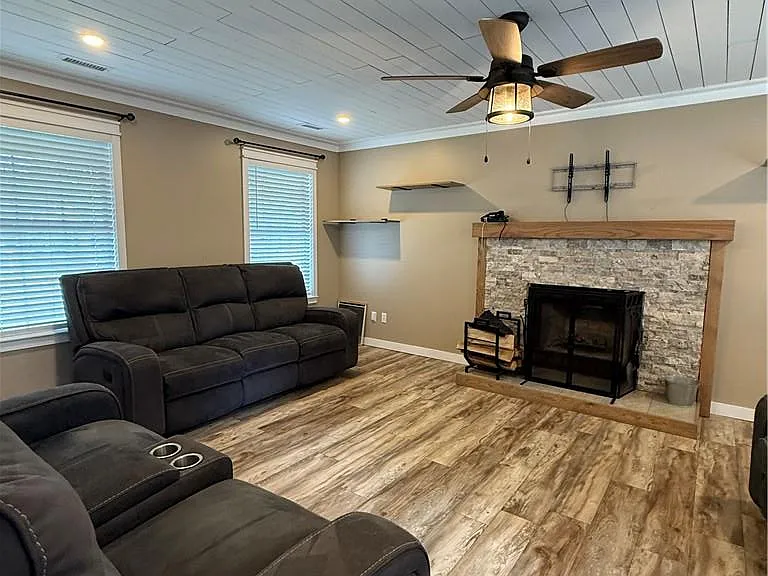513 Sydenham Blvd — Photo 4