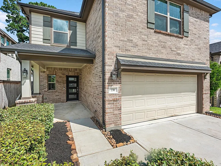 731 Lacebark Elm Trl — Photo 3