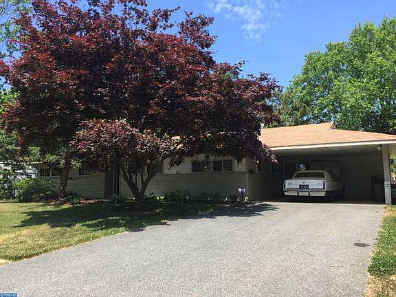 2nd image of 21 Kensington Ln