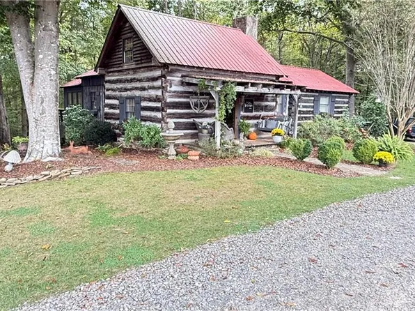 231 Crissman Ln, Dobson, NC 27017