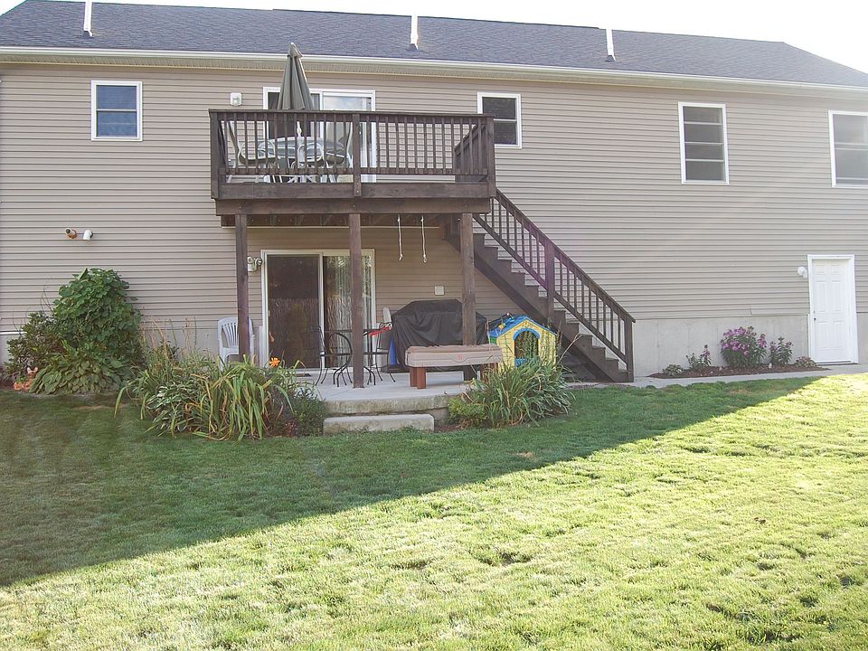 2nd image of 28 Devlin Dr