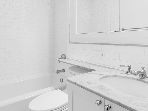 4th image of 300 E 57th St APT 3H