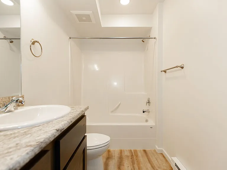 Cottonwood Corner Apartments — Photo 28