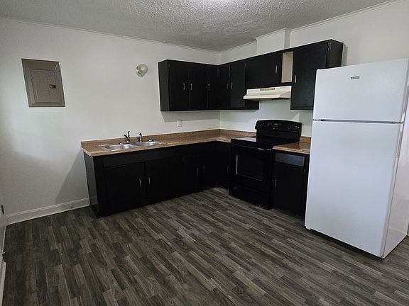 4th image of 3620 Clemmons Rd APT 12