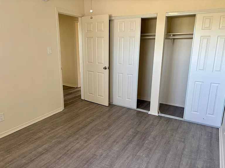 7530 Hampton Ave — Photo 8