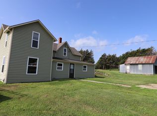 11762 Clarks Creek Rd, Junction City, KS 66441