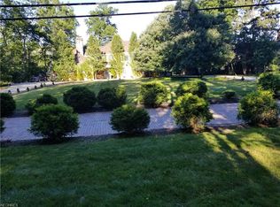 1600 Oakwood Dr, Cleveland Heights, OH